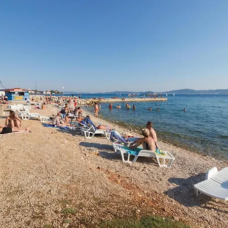 2 Bedroom Awesome In Lägenhet Zadar